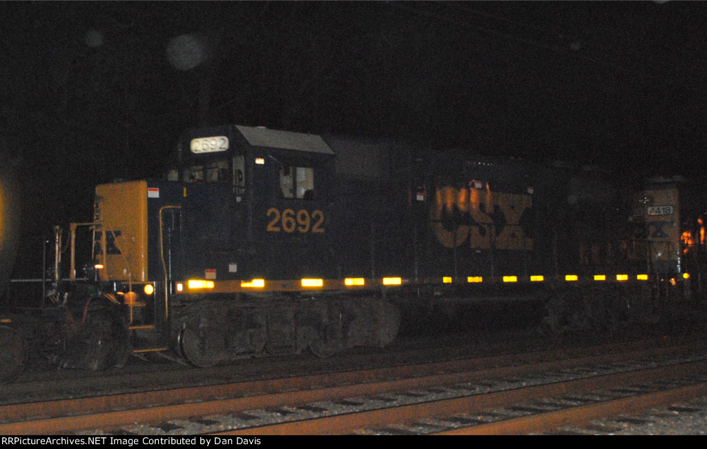 CSX GP38-2 2692 on C746-01